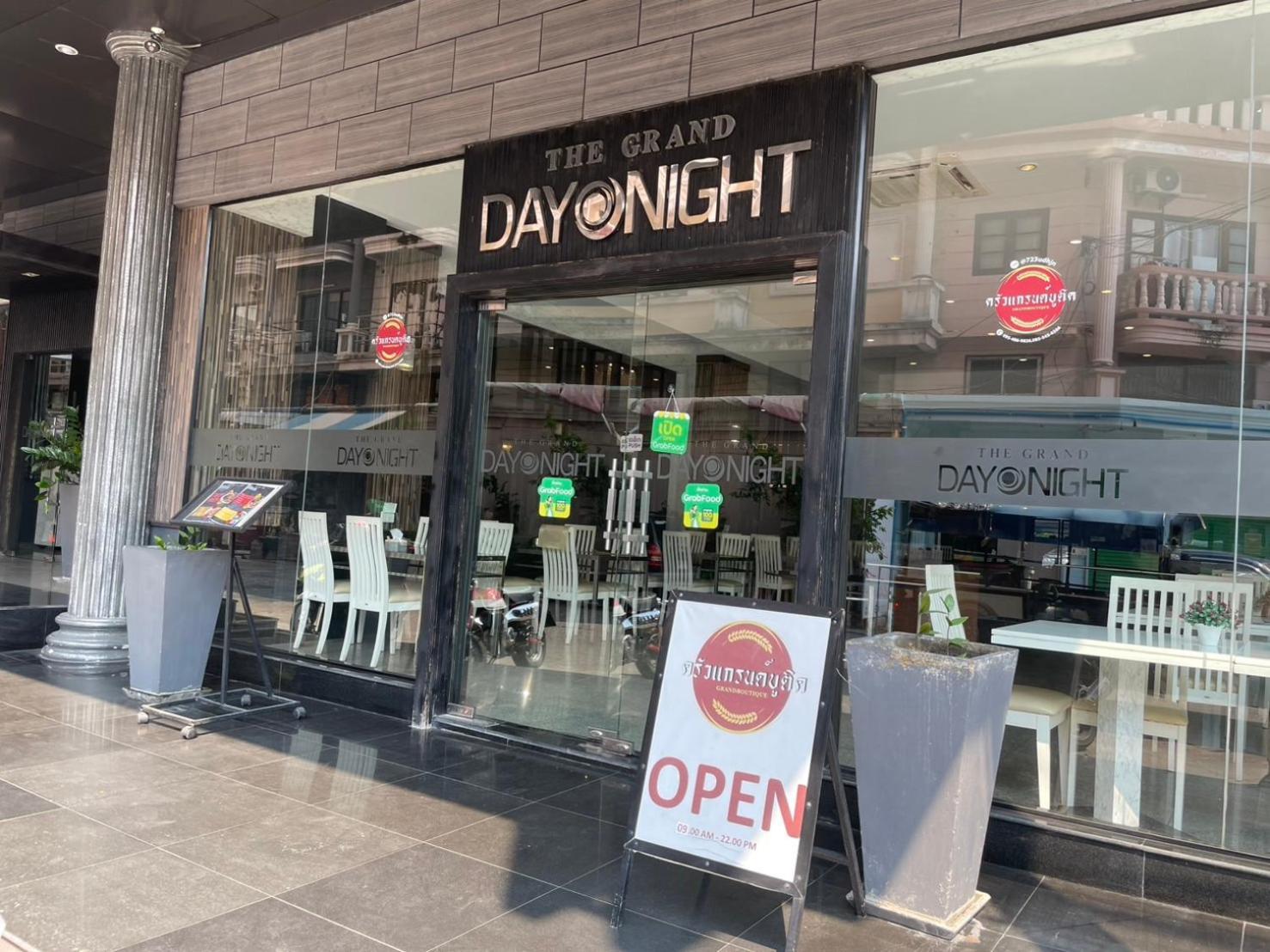 The Grand Day Night Hotell Pattaya Eksteriør bilde