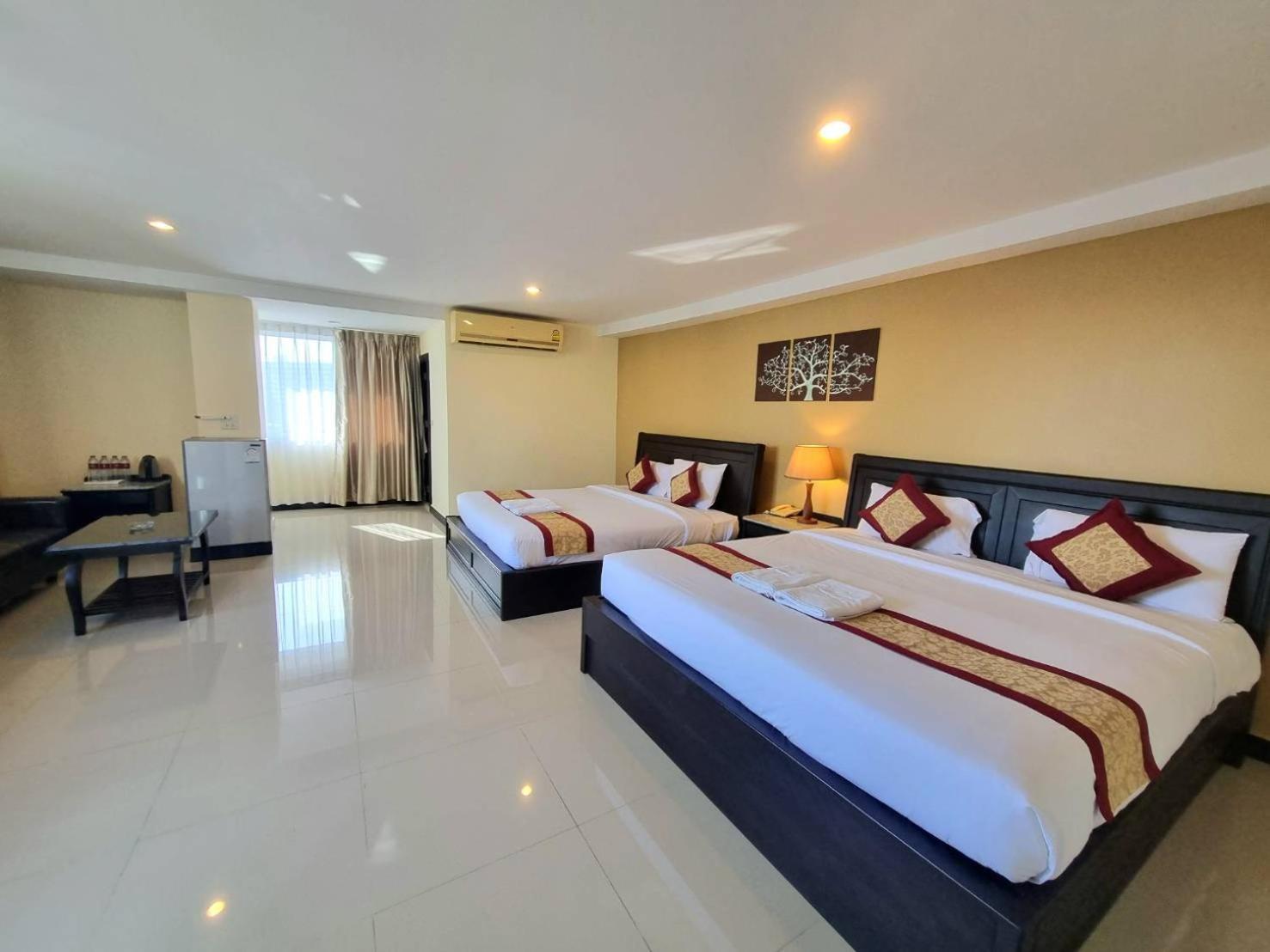 The Grand Day Night Hotell Pattaya Eksteriør bilde