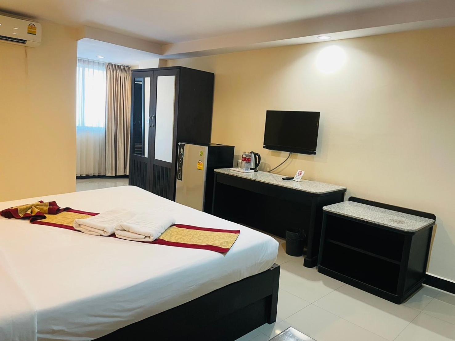 The Grand Day Night Hotell Pattaya Eksteriør bilde