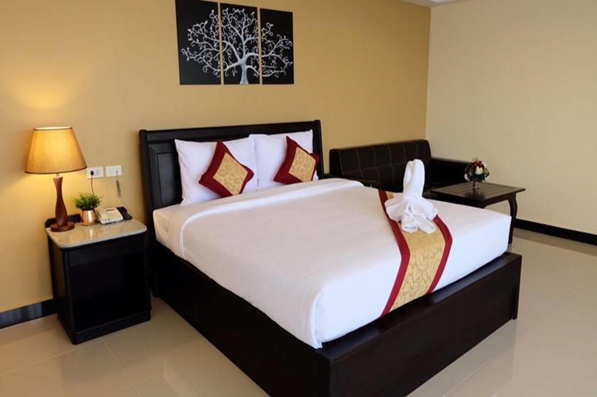 The Grand Day Night Hotell Pattaya Eksteriør bilde
